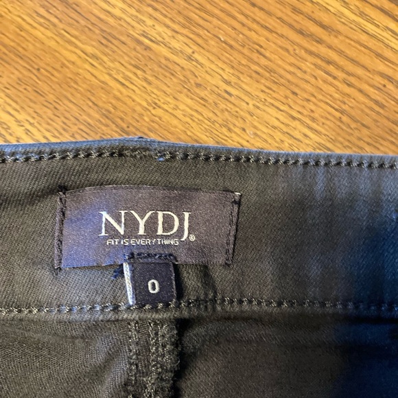 NYDJ Women’s Pants - Picture 4 of 8